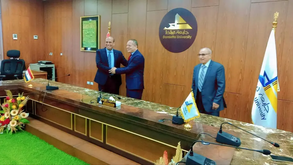 ويأتي هذا التعاون تأكيدًا على رؤية معهد راية العالي في تطوير منظومته التعليمية، وتعزيز مكانته الأكاديمية، وبناء شراكات مؤسسية فاعلة تسهم في إعداد خريجين يمتلكون المعرفة والمهارات اللازمة لمواكبة متطلبات سوق العمل.