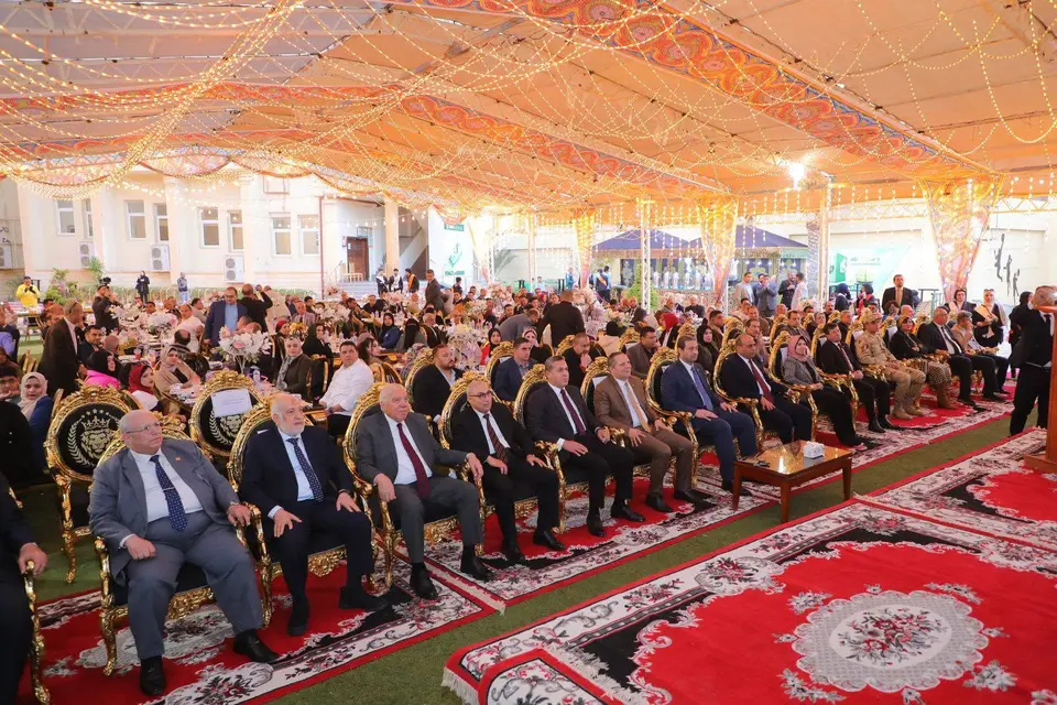 شارك الأستاذ الدكتور/ أيمن الشهابي، محافظ دمياط، في الاحتفالية التي نظمها معهد راية العالي للإدارة والتجارة الخارجية بدمياط الجديدة، بمناسبة حصول المعهد على الاعتماد المؤسسي من الهيئة القومية لضمان جودة التعليم والاعتماد