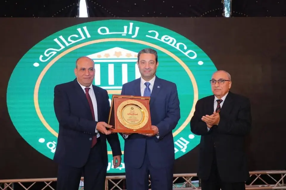 شارك الأستاذ الدكتور/ أيمن الشهابي، محافظ دمياط، في الاحتفالية التي نظمها معهد راية العالي للإدارة والتجارة الخارجية بدمياط الجديدة، بمناسبة حصول المعهد على الاعتماد المؤسسي من الهيئة القومية لضمان جودة التعليم والاعتماد